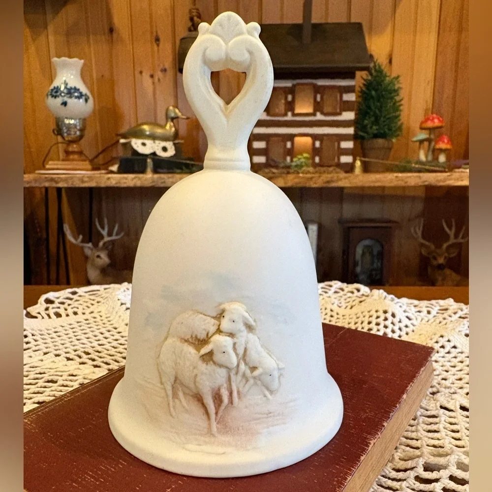 Vintage Homco bisque porcelain nativity scene bell 1990’s